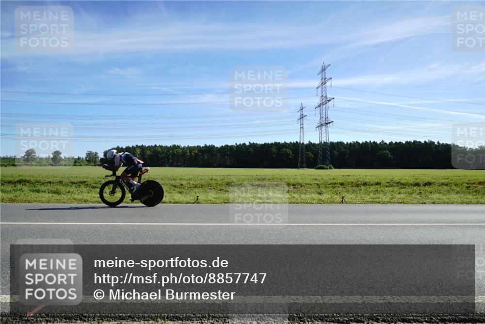 07.09.2025 - 19. Norderstedt Triathlon Michael Burmester http://msf.ph/oto/8857747 07.09.2025 11:23:20 Radfahren  meine-sportfotos.de