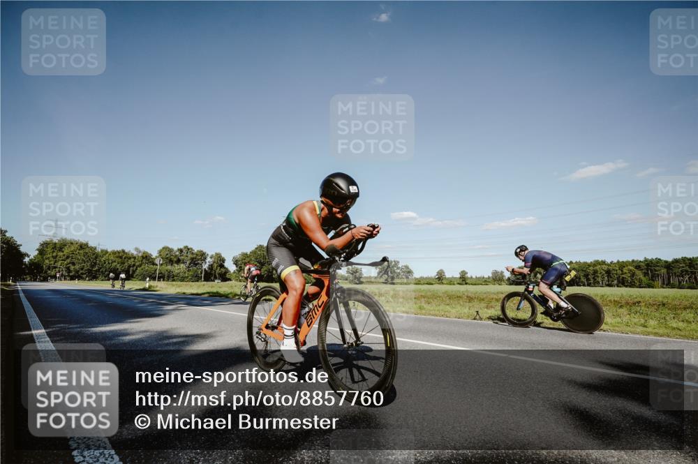 07.09.2025 - 19. Norderstedt Triathlon Michael Burmester http://msf.ph/oto/8857760 07.09.2025 15:34:16 Radfahren 1500 meine-sportfotos.de
