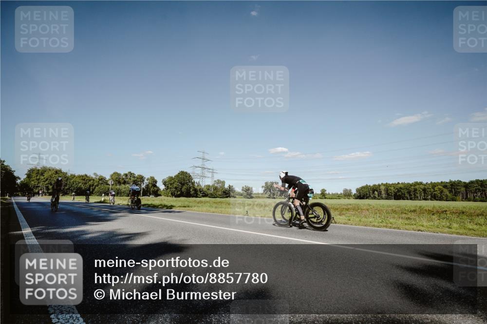 07.09.2025 - 19. Norderstedt Triathlon Michael Burmester http://msf.ph/oto/8857780 07.09.2025 15:34:34 Radfahren 440, 930 meine-sportfotos.de