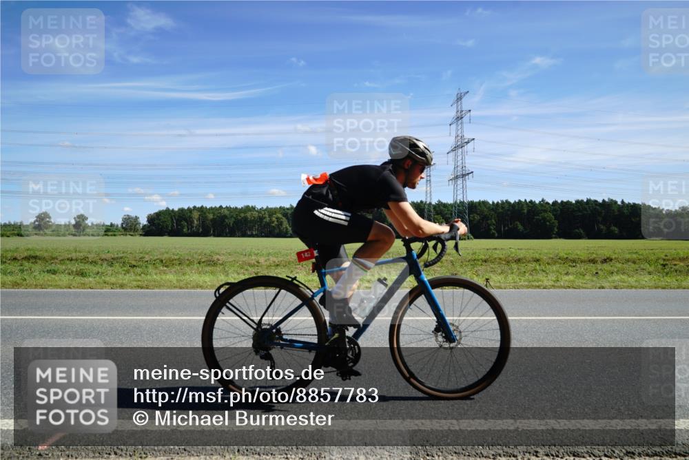 07.09.2025 - 19. Norderstedt Triathlon Michael Burmester http://msf.ph/oto/8857783 07.09.2025 13:01:57 Radfahren 142 meine-sportfotos.de