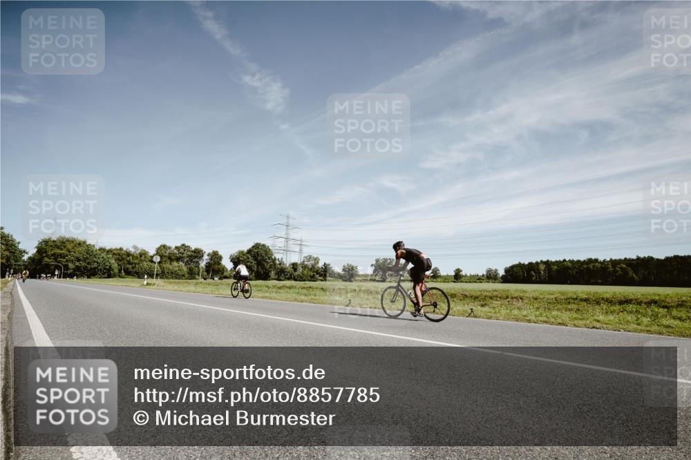 07.09.2025 - 19. Norderstedt Triathlon Michael Burmester http://msf.ph/oto/8857785 07.09.2025 12:27:30 Radfahren  meine-sportfotos.de