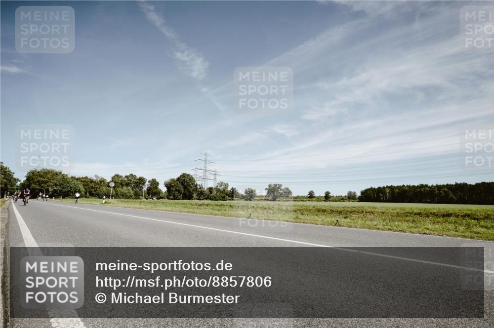 07.09.2025 - 19. Norderstedt Triathlon Michael Burmester http://msf.ph/oto/8857806 07.09.2025 12:27:39 Radfahren 1247, 1283 meine-sportfotos.de