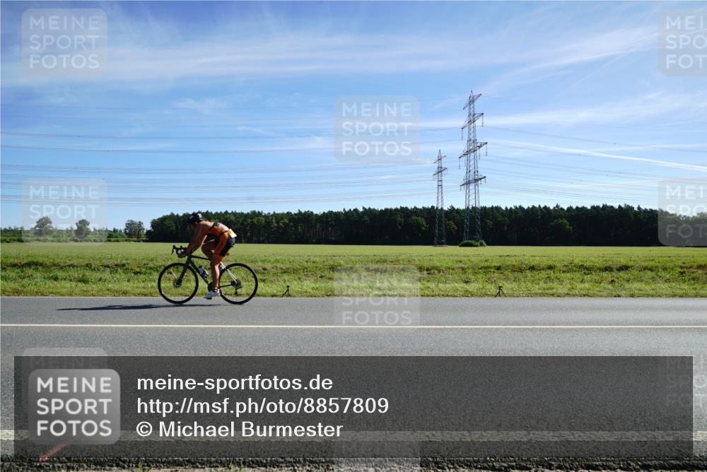 07.09.2025 - 19. Norderstedt Triathlon Michael Burmester http://msf.ph/oto/8857809 07.09.2025 11:24:07 Radfahren 1158, 1194 meine-sportfotos.de