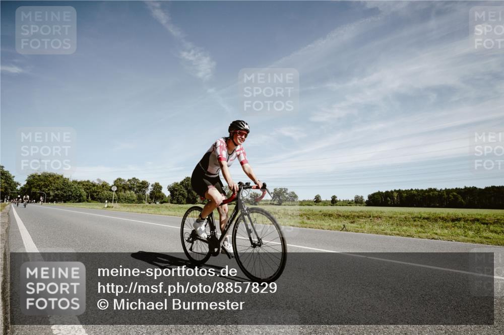 07.09.2025 - 19. Norderstedt Triathlon Michael Burmester http://msf.ph/oto/8857829 07.09.2025 12:27:52 Radfahren 258, 1263 meine-sportfotos.de