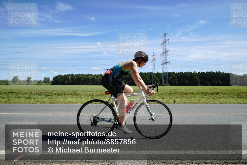 07.09.2025 - 19. Norderstedt Triathlon Michael Burmester http://msf.ph/oto/8857856 07.09.2025 13:02:49 Radfahren 240 meine-sportfotos.de