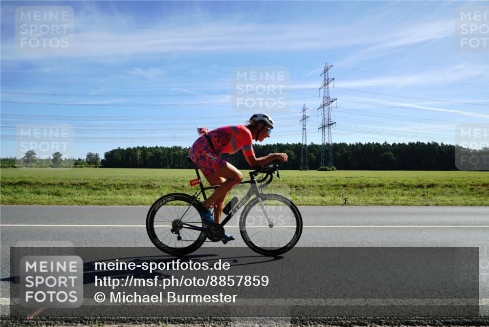 07.09.2025 - 19. Norderstedt Triathlon Michael Burmester http://msf.ph/oto/8857859 07.09.2025 11:24:36 Radfahren 1314 meine-sportfotos.de