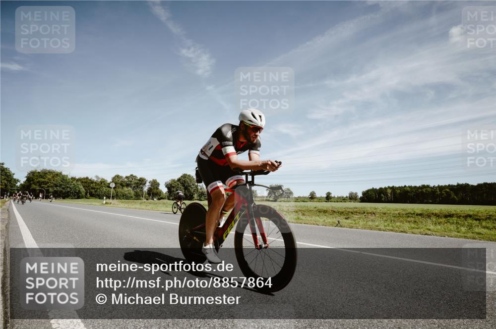 07.09.2025 - 19. Norderstedt Triathlon Michael Burmester http://msf.ph/oto/8857864 07.09.2025 12:28:05 Radfahren 732, 1376 meine-sportfotos.de