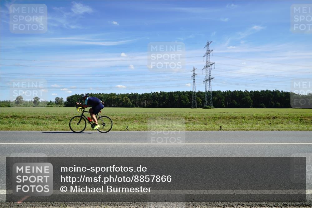 07.09.2025 - 19. Norderstedt Triathlon Michael Burmester http://msf.ph/oto/8857866 07.09.2025 13:02:54 Radfahren  meine-sportfotos.de