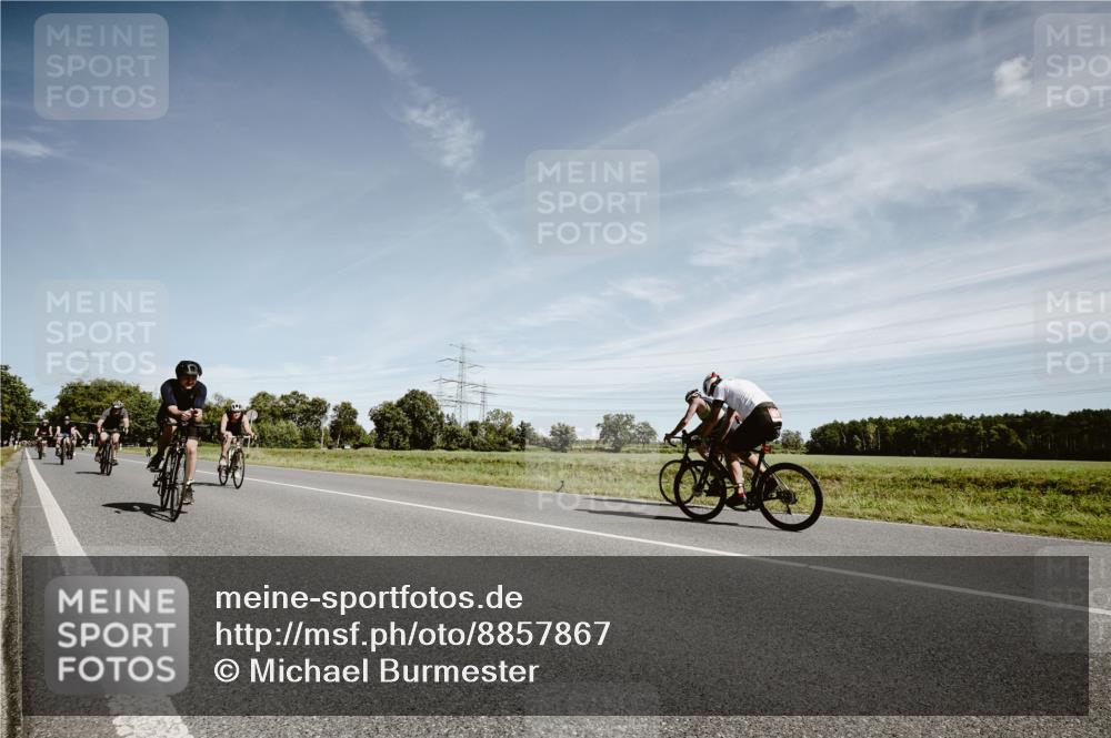 07.09.2025 - 19. Norderstedt Triathlon Michael Burmester http://msf.ph/oto/8857867 07.09.2025 12:28:08 Radfahren 171, 728, 735, 752 meine-sportfotos.de
