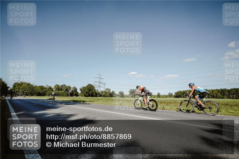 07.09.2025 - 19. Norderstedt Triathlon Michael Burmester http://msf.ph/oto/8857869 07.09.2025 15:35:24 Radfahren 386, 1419 meine-sportfotos.de