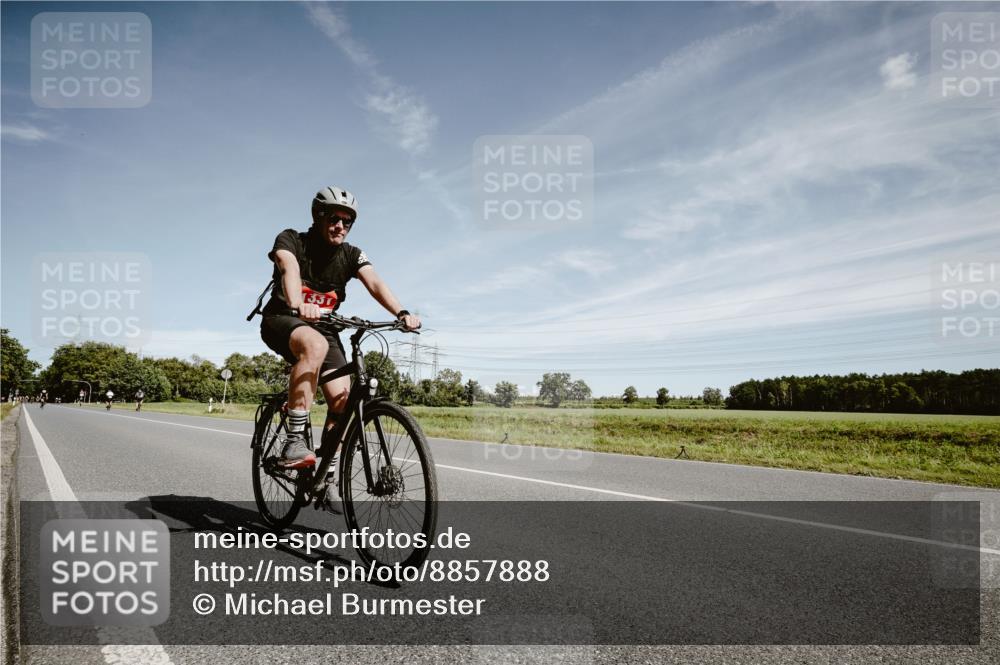 07.09.2025 - 19. Norderstedt Triathlon Michael Burmester http://msf.ph/oto/8857888 07.09.2025 12:28:14 Radfahren 752, 1264, 1331 meine-sportfotos.de