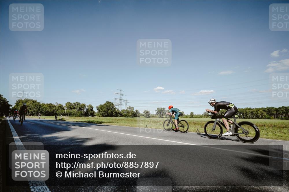 07.09.2025 - 19. Norderstedt Triathlon Michael Burmester http://msf.ph/oto/8857897 07.09.2025 15:35:38 Radfahren 457, 897, 1544 meine-sportfotos.de