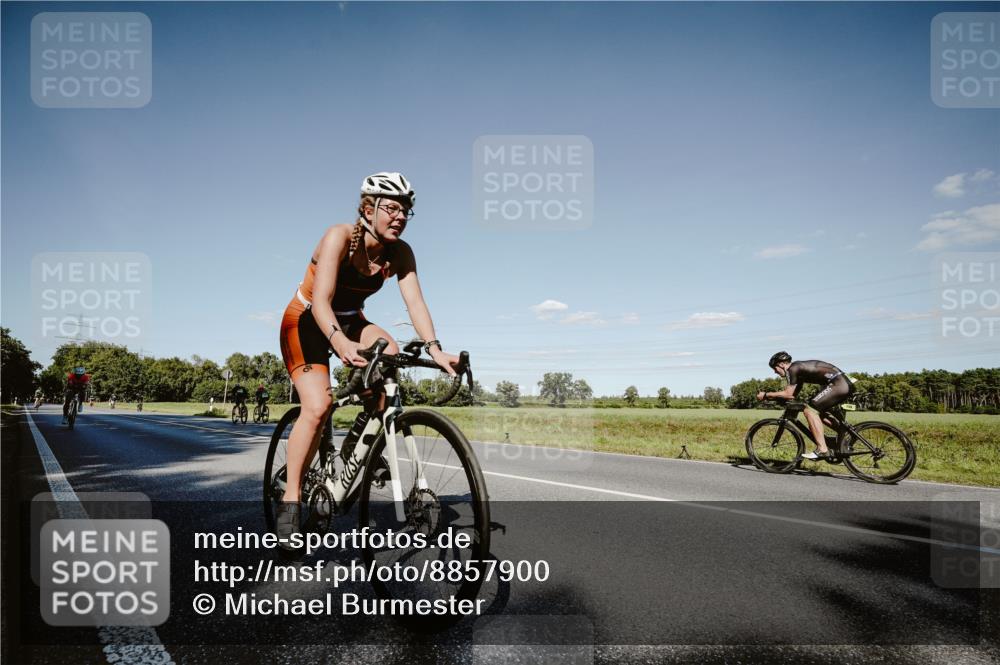 07.09.2025 - 19. Norderstedt Triathlon Michael Burmester http://msf.ph/oto/8857900 07.09.2025 15:35:39 Radfahren 457, 897 meine-sportfotos.de