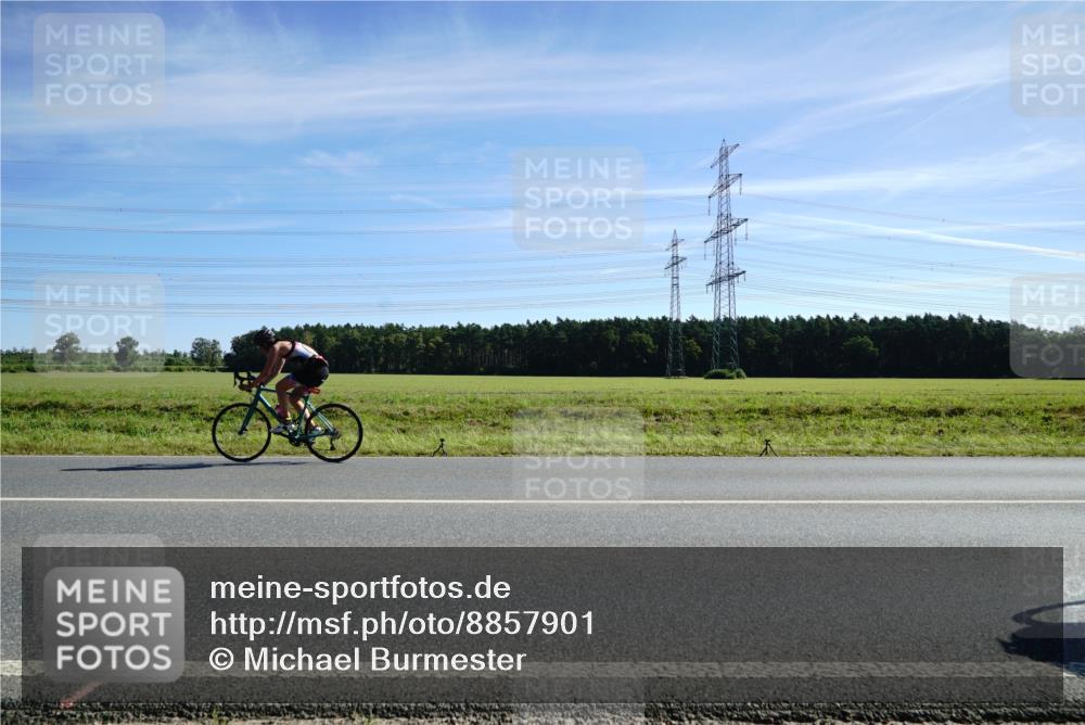 07.09.2025 - 19. Norderstedt Triathlon Michael Burmester http://msf.ph/oto/8857901 07.09.2025 11:24:57 Radfahren 1153, 1355 meine-sportfotos.de