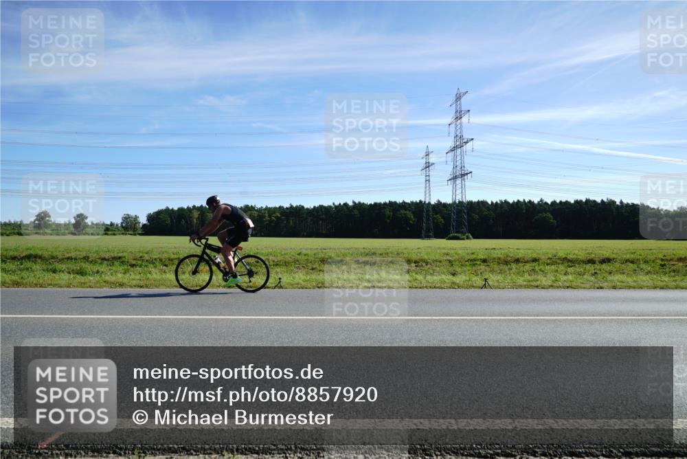 07.09.2025 - 19. Norderstedt Triathlon Michael Burmester http://msf.ph/oto/8857920 07.09.2025 11:25:13 Radfahren 231, 844, 1152 meine-sportfotos.de