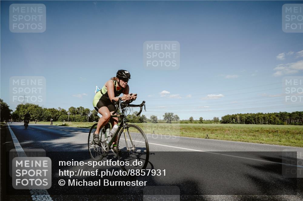 07.09.2025 - 19. Norderstedt Triathlon Michael Burmester http://msf.ph/oto/8857931 07.09.2025 15:35:57 Radfahren 387, 1472, 1516 meine-sportfotos.de