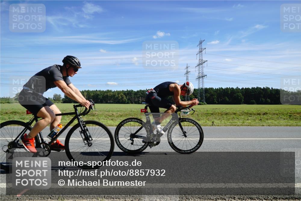 07.09.2025 - 19. Norderstedt Triathlon Michael Burmester http://msf.ph/oto/8857932 07.09.2025 13:03:52 Radfahren 277, 698 meine-sportfotos.de