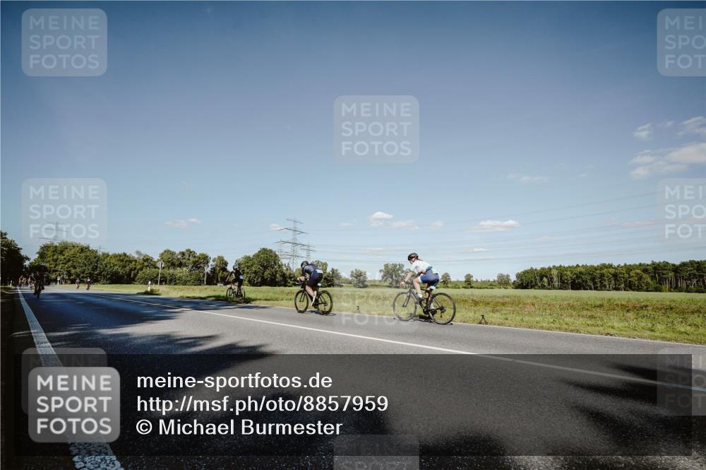 07.09.2025 - 19. Norderstedt Triathlon Michael Burmester http://msf.ph/oto/8857959 07.09.2025 15:36:09 Radfahren 1407, 1473 meine-sportfotos.de
