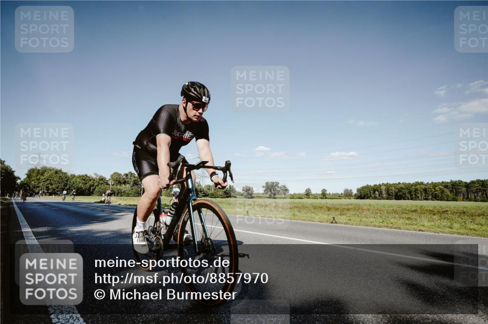 07.09.2025 - 19. Norderstedt Triathlon Michael Burmester http://msf.ph/oto/8857970 07.09.2025 15:36:14 Radfahren 381, 1473 meine-sportfotos.de