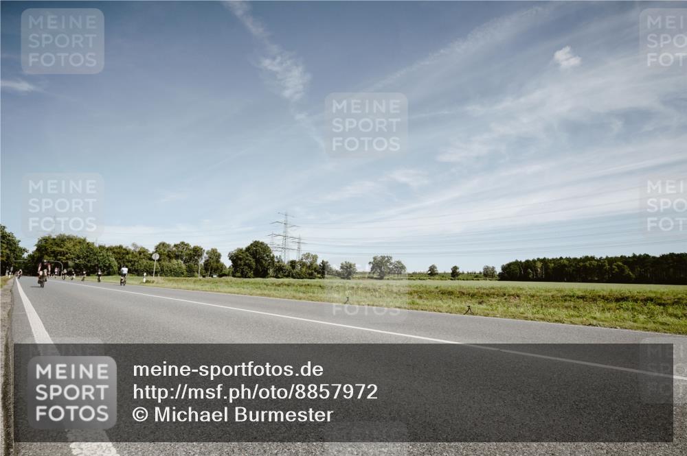 07.09.2025 - 19. Norderstedt Triathlon Michael Burmester http://msf.ph/oto/8857972 07.09.2025 12:28:45 Radfahren 217, 1364 meine-sportfotos.de