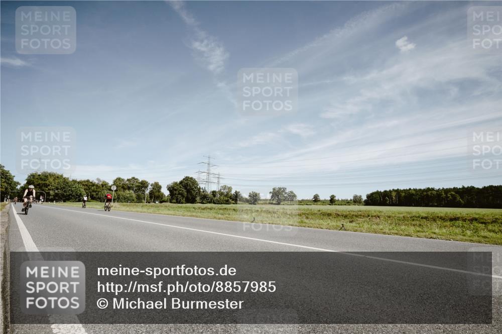 07.09.2025 - 19. Norderstedt Triathlon Michael Burmester http://msf.ph/oto/8857985 07.09.2025 12:28:53 Radfahren 265 meine-sportfotos.de