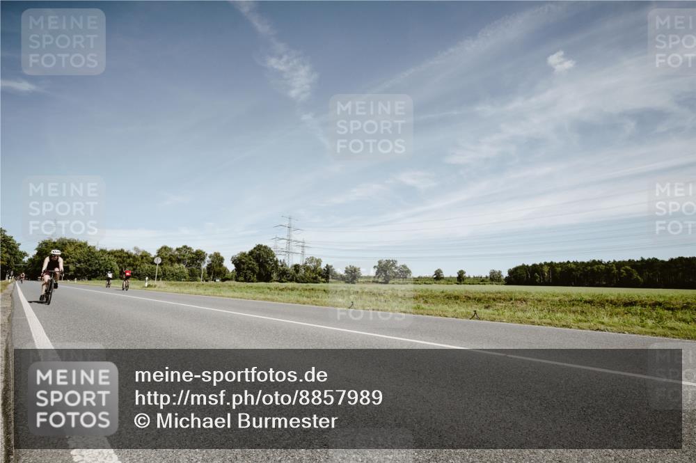 07.09.2025 - 19. Norderstedt Triathlon Michael Burmester http://msf.ph/oto/8857989 07.09.2025 12:28:54 Radfahren 265 meine-sportfotos.de