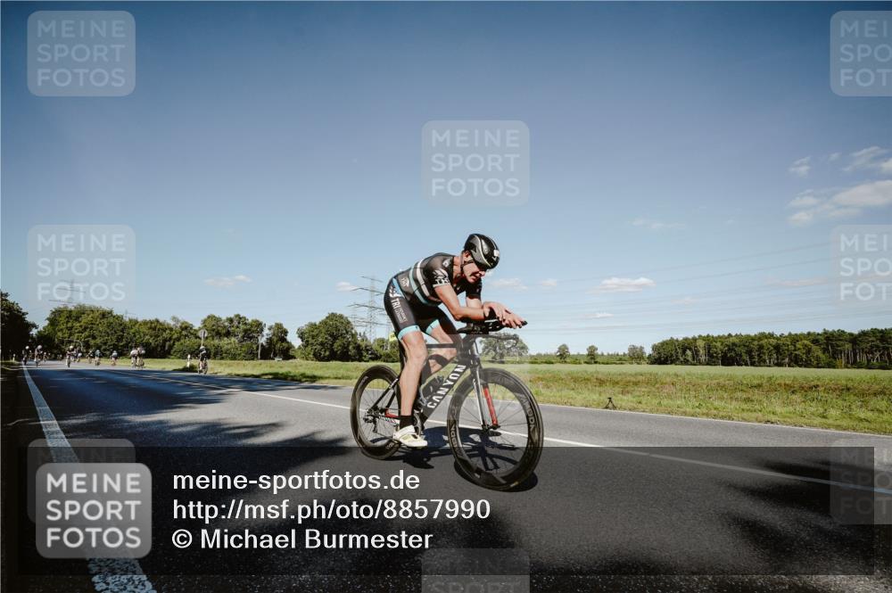 07.09.2025 - 19. Norderstedt Triathlon Michael Burmester http://msf.ph/oto/8857990 07.09.2025 15:36:19 Radfahren 935, 1484 meine-sportfotos.de