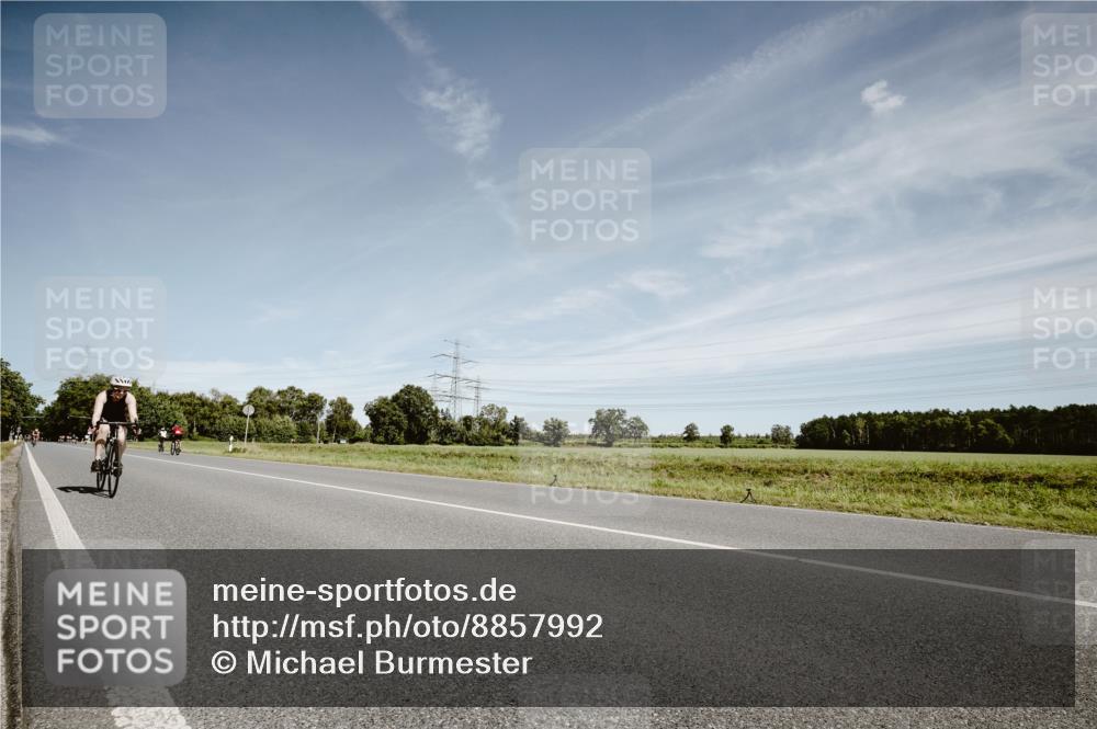 07.09.2025 - 19. Norderstedt Triathlon Michael Burmester http://msf.ph/oto/8857992 07.09.2025 12:28:55 Radfahren 265 meine-sportfotos.de