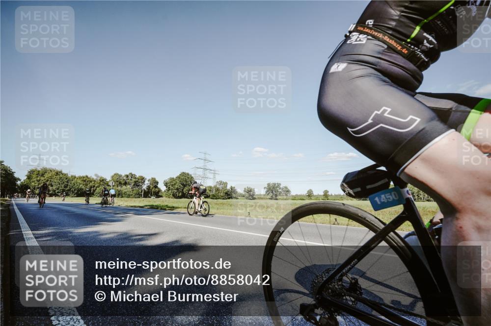 07.09.2025 - 19. Norderstedt Triathlon Michael Burmester http://msf.ph/oto/8858042 07.09.2025 15:36:35 Radfahren 1424, 1514, 1529 meine-sportfotos.de
