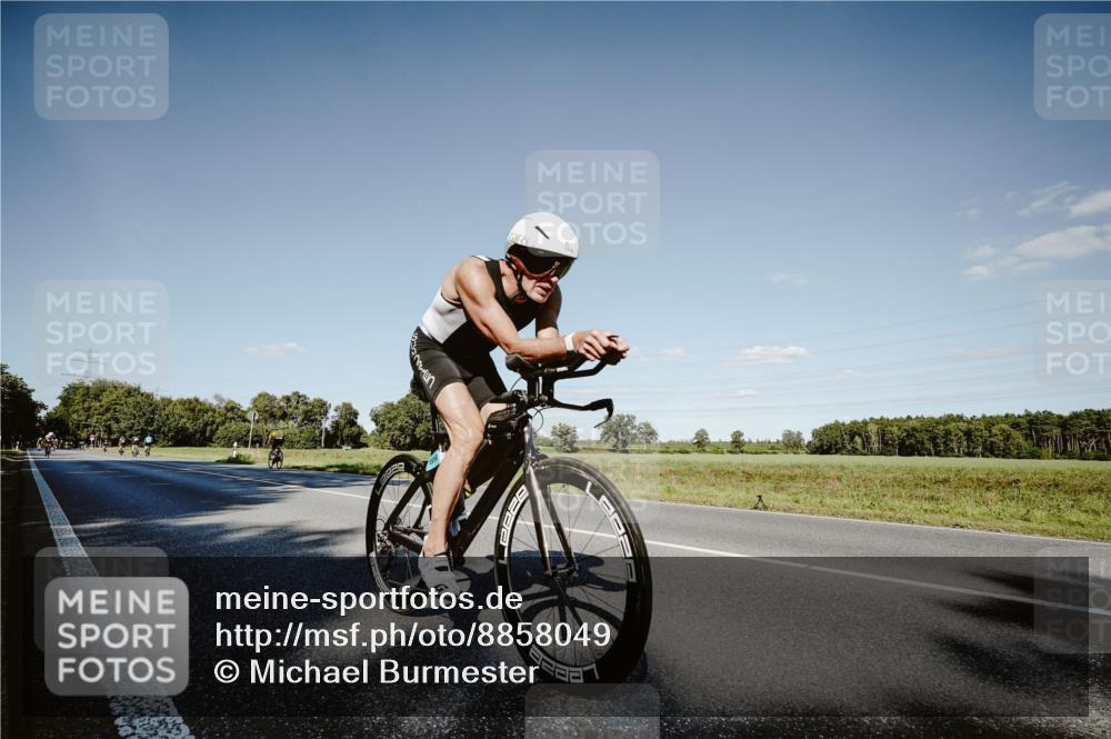 07.09.2025 - 19. Norderstedt Triathlon Michael Burmester http://msf.ph/oto/8858049 07.09.2025 15:36:39 Radfahren 1514, 1529, 1532 meine-sportfotos.de