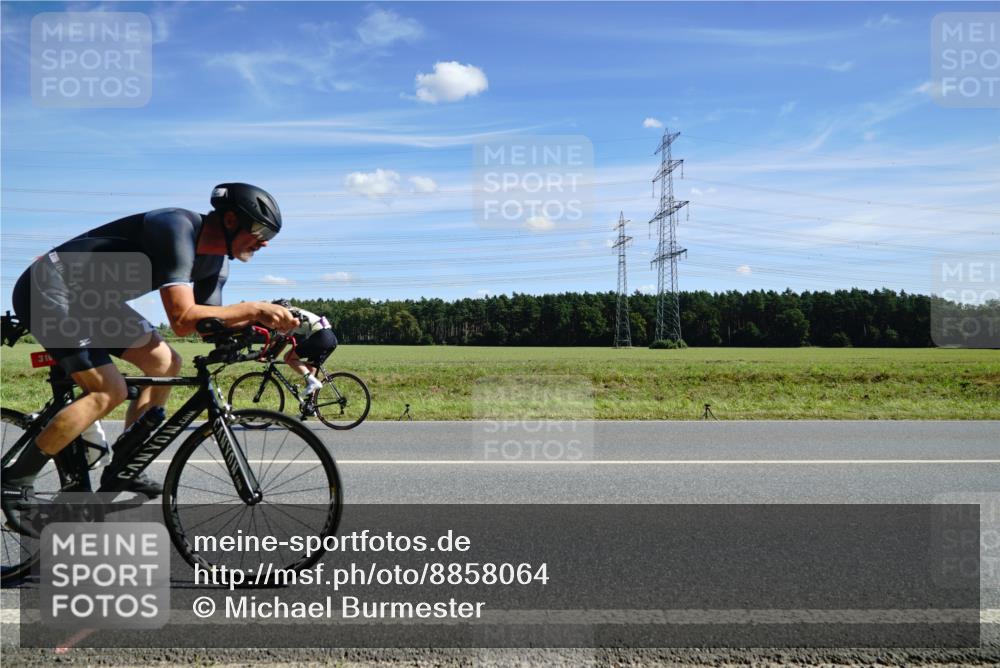07.09.2025 - 19. Norderstedt Triathlon Michael Burmester http://msf.ph/oto/8858064 07.09.2025 13:05:41 Radfahren 310 meine-sportfotos.de