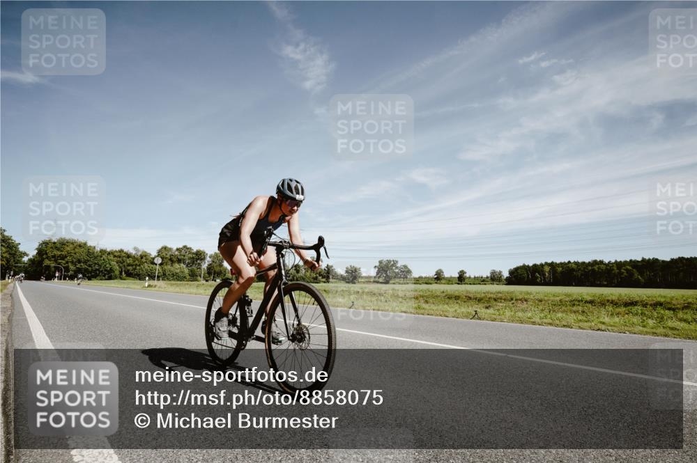 07.09.2025 - 19. Norderstedt Triathlon Michael Burmester http://msf.ph/oto/8858075 07.09.2025 12:29:42 Radfahren 159, 1385 meine-sportfotos.de