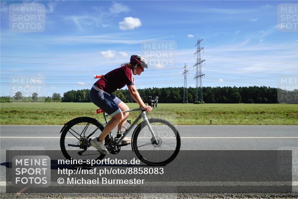 07.09.2025 - 19. Norderstedt Triathlon Michael Burmester http://msf.ph/oto/8858083 07.09.2025 13:05:54 Radfahren 209, 809 meine-sportfotos.de