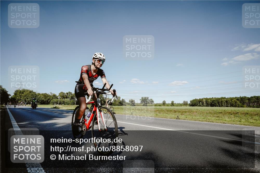 07.09.2025 - 19. Norderstedt Triathlon Michael Burmester http://msf.ph/oto/8858097 07.09.2025 15:36:58 Radfahren 437, 934, 1403, 1531 meine-sportfotos.de