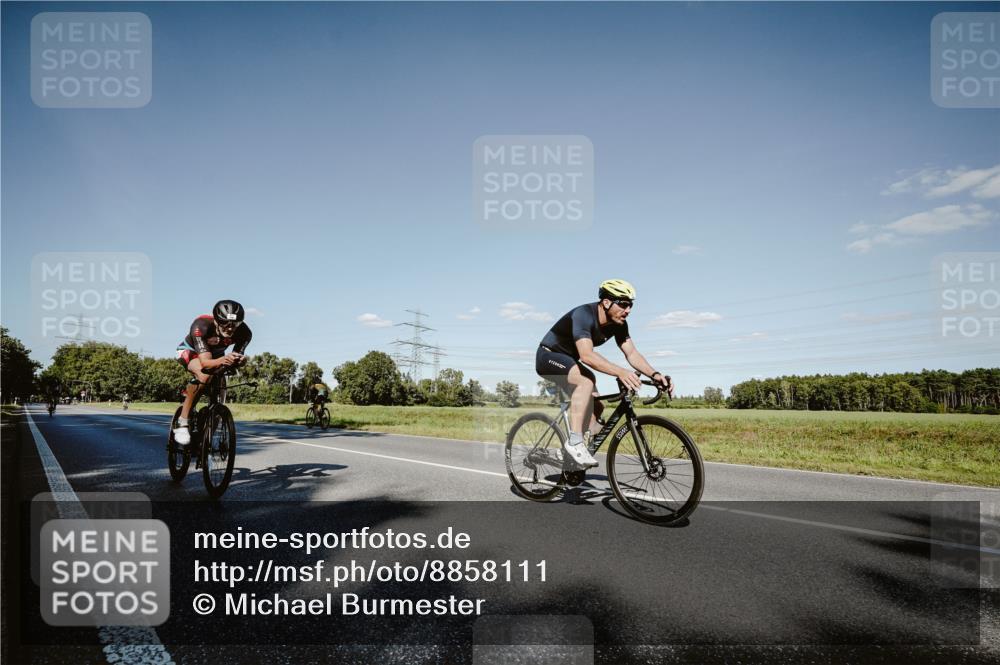 07.09.2025 - 19. Norderstedt Triathlon Michael Burmester http://msf.ph/oto/8858111 07.09.2025 15:37:04 Radfahren 384, 406, 1412, 1531 meine-sportfotos.de