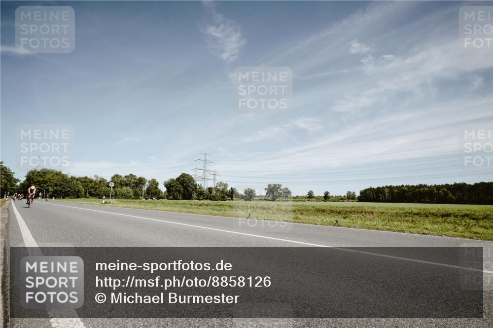 07.09.2025 - 19. Norderstedt Triathlon Michael Burmester http://msf.ph/oto/8858126 07.09.2025 12:30:13 Radfahren 816, 1328 meine-sportfotos.de