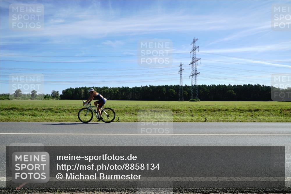 07.09.2025 - 19. Norderstedt Triathlon Michael Burmester http://msf.ph/oto/8858134 07.09.2025 11:27:15 Radfahren 796 meine-sportfotos.de