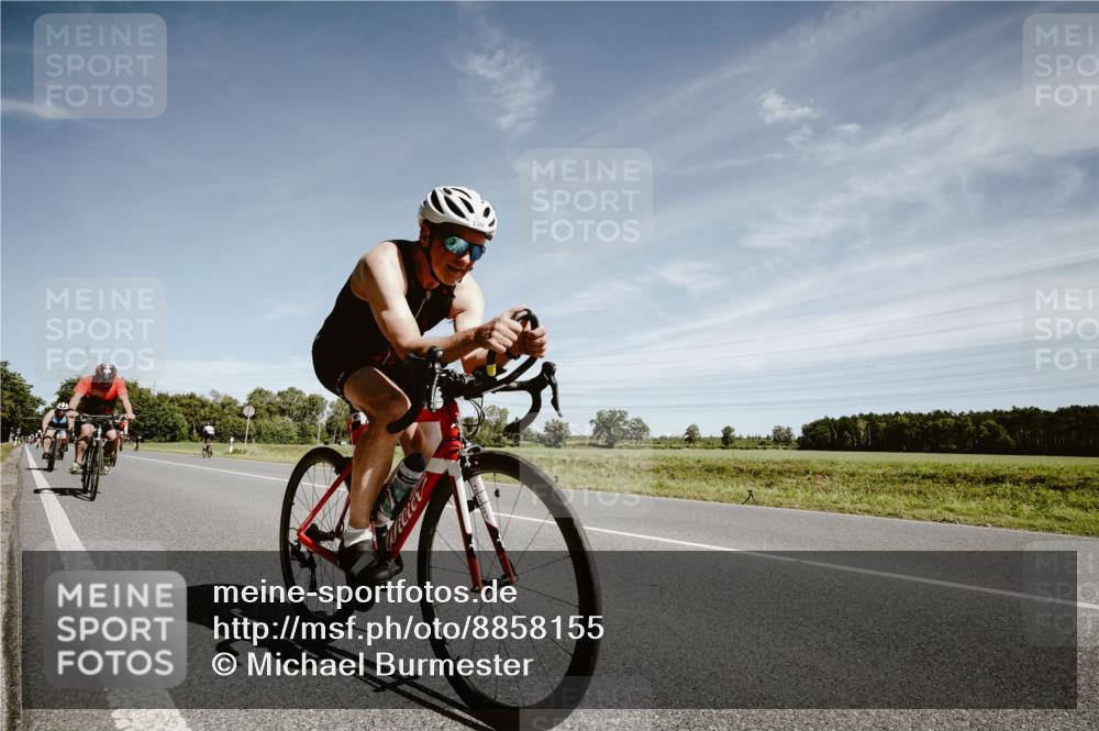 07.09.2025 - 19. Norderstedt Triathlon Michael Burmester http://msf.ph/oto/8858155 07.09.2025 12:30:21 Radfahren 293, 742, 1242, 1307, 1337, 1391 meine-sportfotos.de