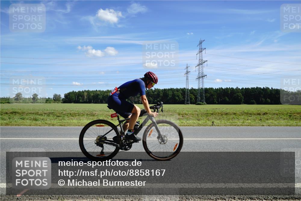 07.09.2025 - 19. Norderstedt Triathlon Michael Burmester http://msf.ph/oto/8858167 07.09.2025 13:07:05 Radfahren 270, 745, 1292 meine-sportfotos.de