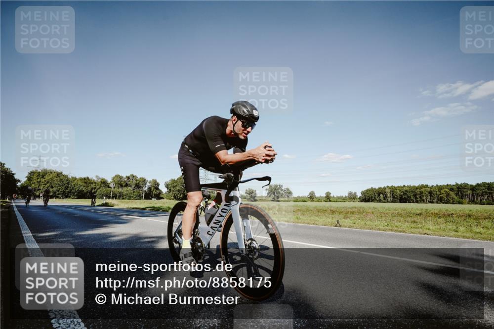 07.09.2025 - 19. Norderstedt Triathlon Michael Burmester http://msf.ph/oto/8858175 07.09.2025 15:37:32 Radfahren 1405, 1415, 1476 meine-sportfotos.de