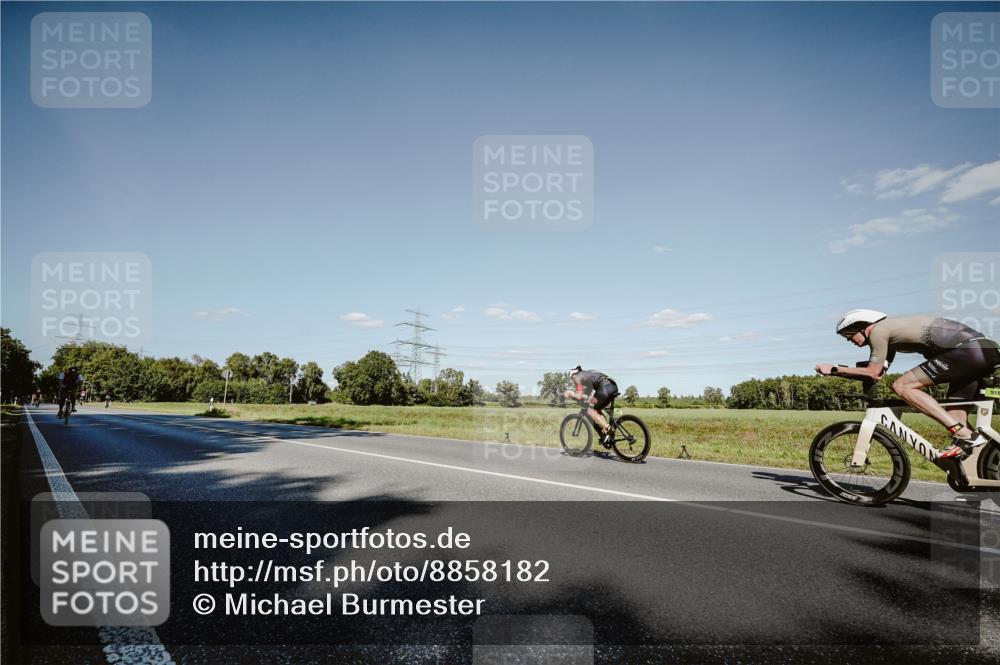 07.09.2025 - 19. Norderstedt Triathlon Michael Burmester http://msf.ph/oto/8858182 07.09.2025 15:37:38 Radfahren 894 meine-sportfotos.de