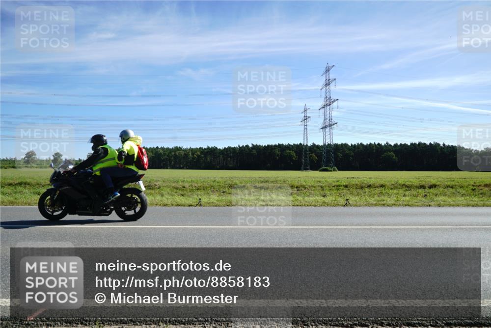 07.09.2025 - 19. Norderstedt Triathlon Michael Burmester http://msf.ph/oto/8858183 07.09.2025 11:27:31 Radfahren 196 meine-sportfotos.de