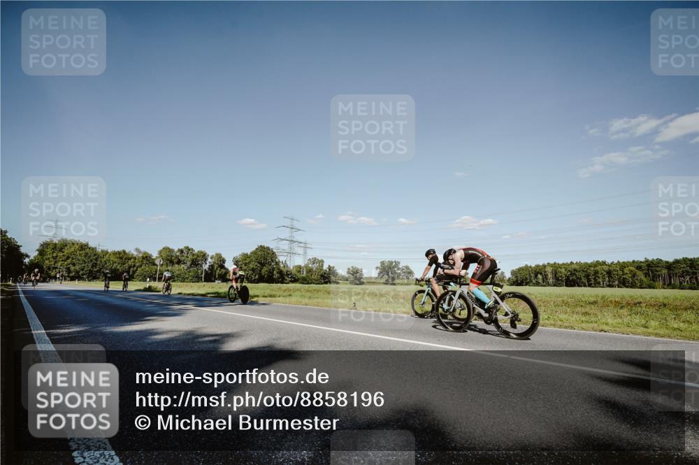 07.09.2025 - 19. Norderstedt Triathlon Michael Burmester http://msf.ph/oto/8858196 07.09.2025 15:37:41 Radfahren 894 meine-sportfotos.de