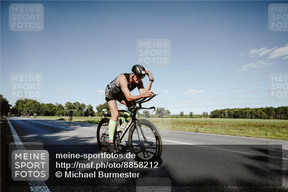 07.09.2025 - 19. Norderstedt Triathlon Michael Burmester http://msf.ph/oto/8858212 07.09.2025 15:37:47 Radfahren 910, 1509 meine-sportfotos.de