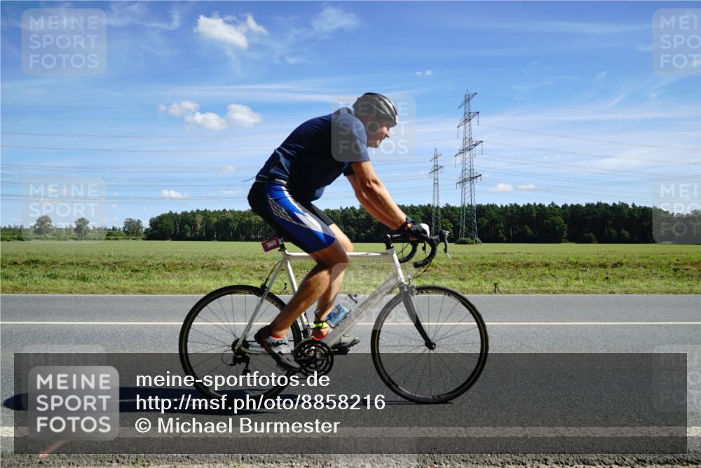 07.09.2025 - 19. Norderstedt Triathlon Michael Burmester http://msf.ph/oto/8858216 07.09.2025 13:07:35 Radfahren 230, 360 meine-sportfotos.de