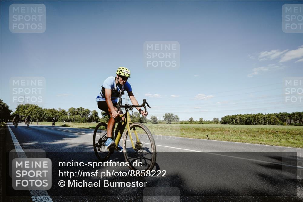 07.09.2025 - 19. Norderstedt Triathlon Michael Burmester http://msf.ph/oto/8858222 07.09.2025 15:37:54 Radfahren 893, 1446, 1510 meine-sportfotos.de