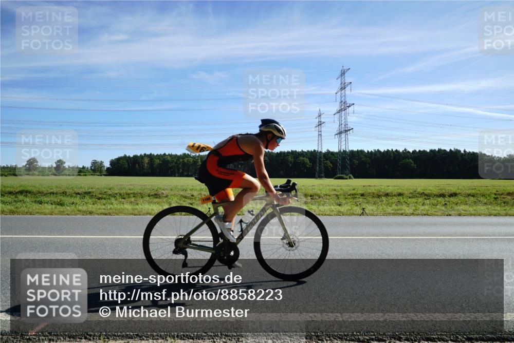 07.09.2025 - 19. Norderstedt Triathlon Michael Burmester http://msf.ph/oto/8858223 07.09.2025 11:27:49 Radfahren 1168, 1301 meine-sportfotos.de
