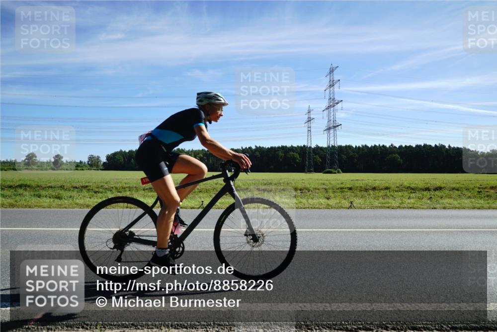07.09.2025 - 19. Norderstedt Triathlon Michael Burmester http://msf.ph/oto/8858226 07.09.2025 11:27:51 Radfahren 1168, 1301 meine-sportfotos.de