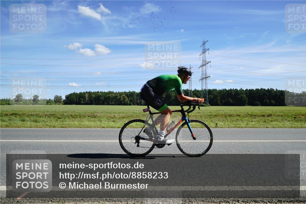 07.09.2025 - 19. Norderstedt Triathlon Michael Burmester http://msf.ph/oto/8858233 07.09.2025 13:07:52 Radfahren 327, 707 meine-sportfotos.de