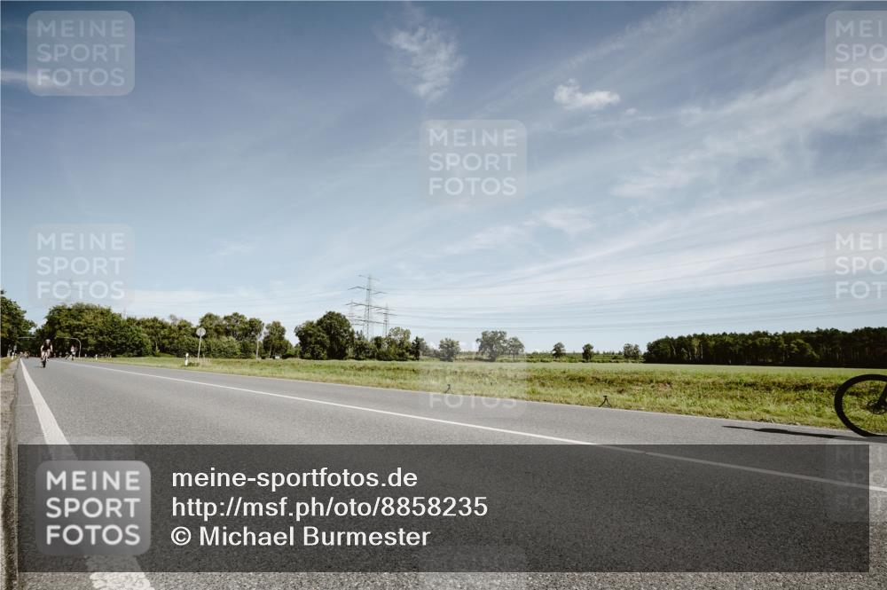 07.09.2025 - 19. Norderstedt Triathlon Michael Burmester http://msf.ph/oto/8858235 07.09.2025 12:30:55 Radfahren 721 meine-sportfotos.de